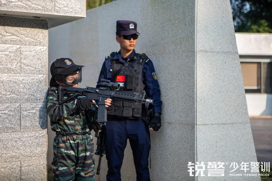 超越體(tǐ)育營圓滿結營:少(shǎo)年(nián)強中國(guó)強,堅定信念勇往直前