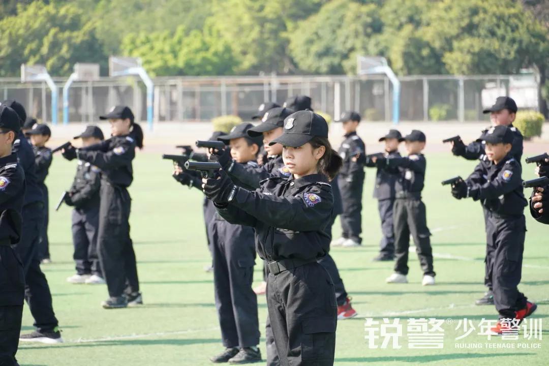 特警突擊營圓滿結營:曆經警訓淬煉,成就(jiù)英勇少(shǎo)年(nián)