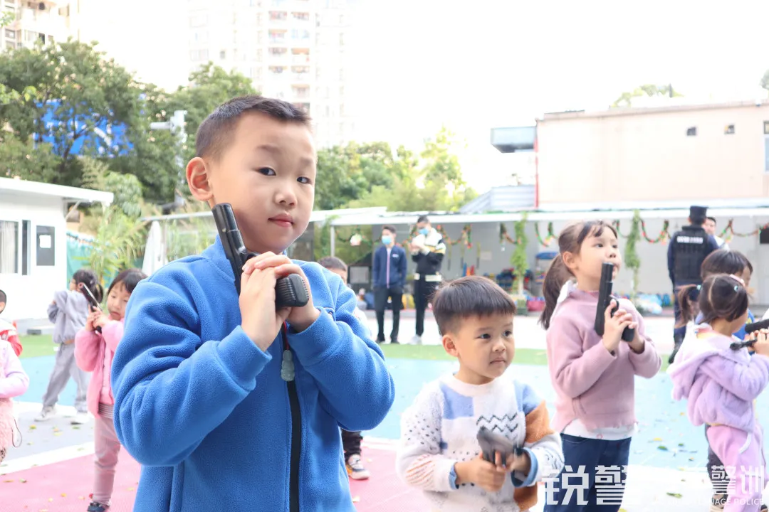 銳警少(shǎo)年(nián)警訓：海(hǎi)珠區(qū)思恩幼兒(ér)園小(xiǎo)特警體(tǐ)驗活動