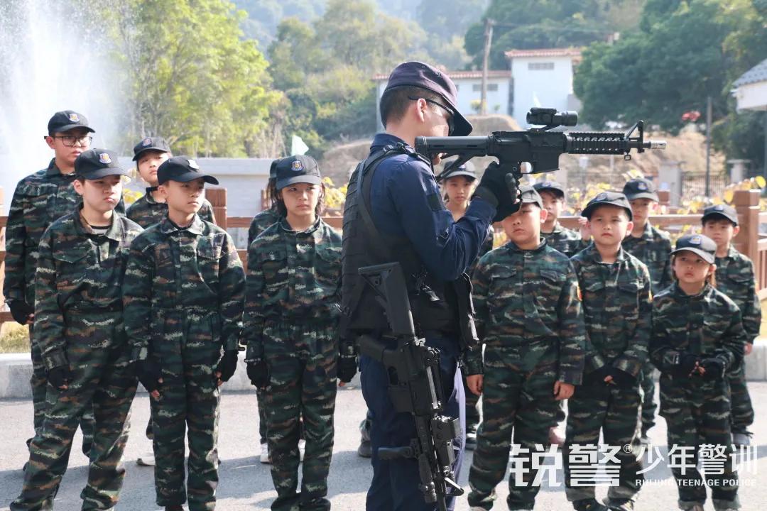 超越體(tǐ)育營圓滿結營:少(shǎo)年(nián)強中國(guó)強,堅定信念勇往直前