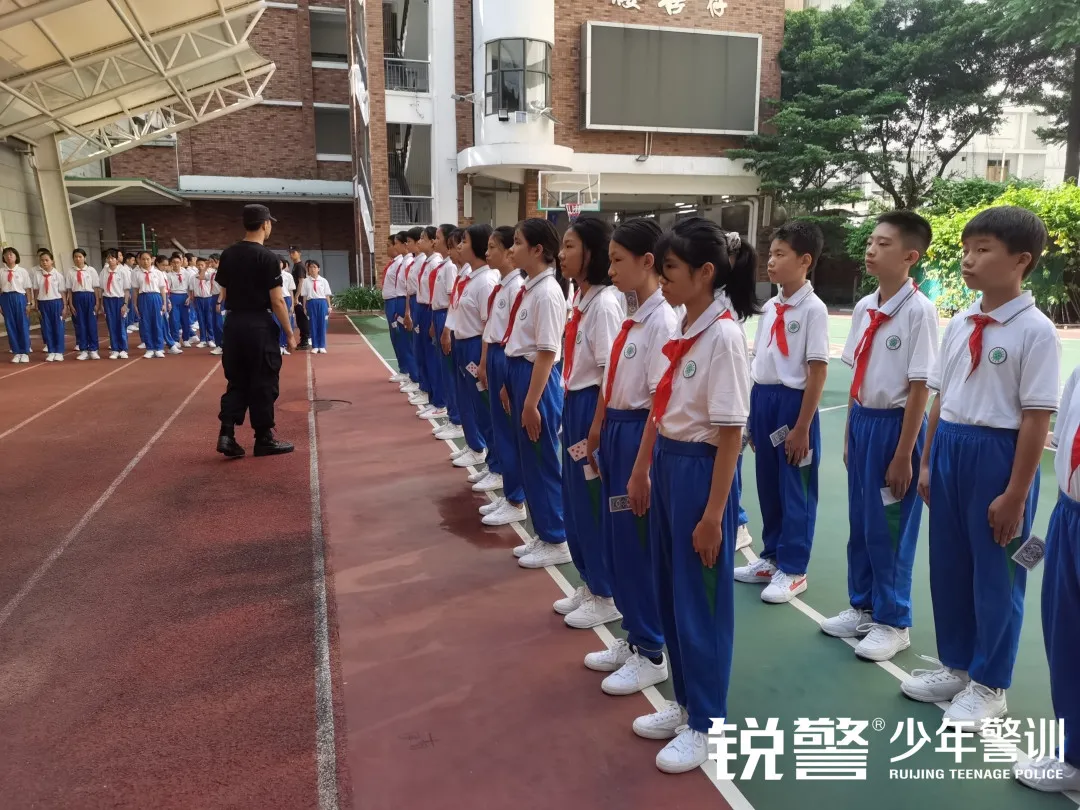 銳警少(shǎo)年(nián)警訓：勇往直前，開(kāi)啓廣州培道(dào)實驗學校(xiào)新篇章(zhāng)