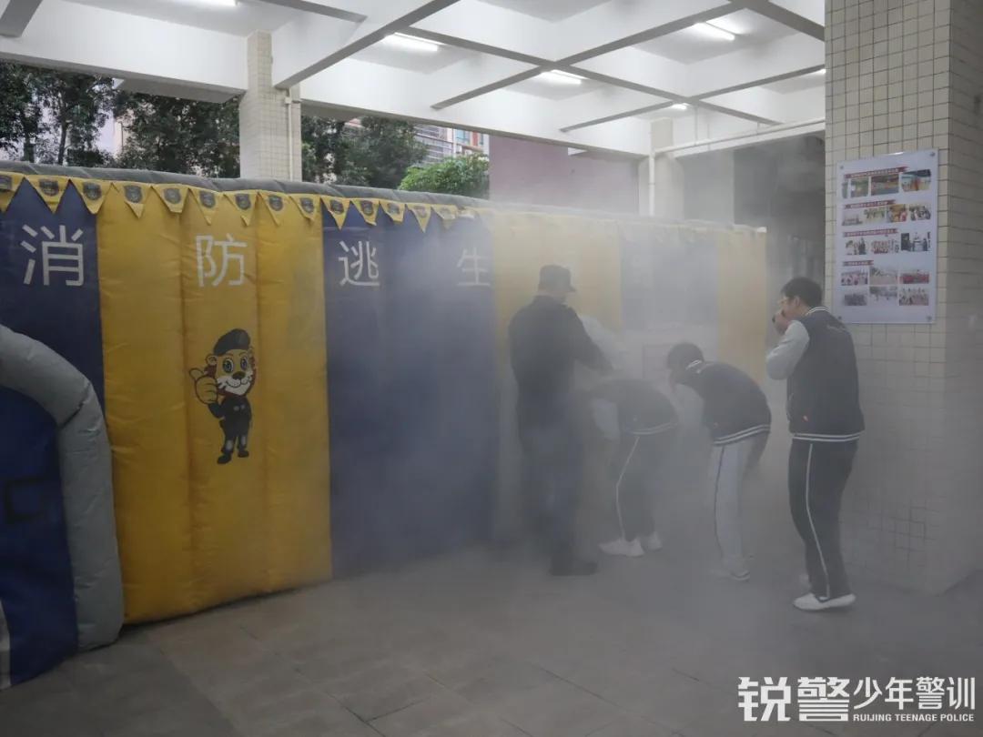 珠海(hǎi)銳警少(shǎo)年(nián)警訓：安全教育進校(xiào)園，護航珠海(hǎi)市(shì)梅華中學