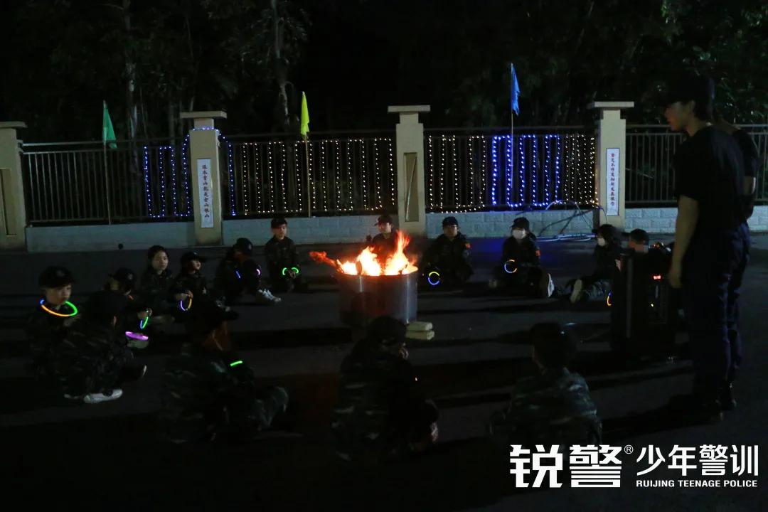 超越體(tǐ)育營圓滿結營:少(shǎo)年(nián)強中國(guó)強,堅定信念勇往直前