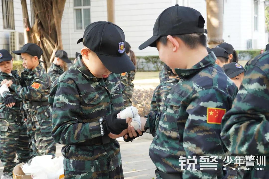 特警突擊營圓滿結營:曆經警訓淬煉,成就(jiù)英勇少(shǎo)年(nián)