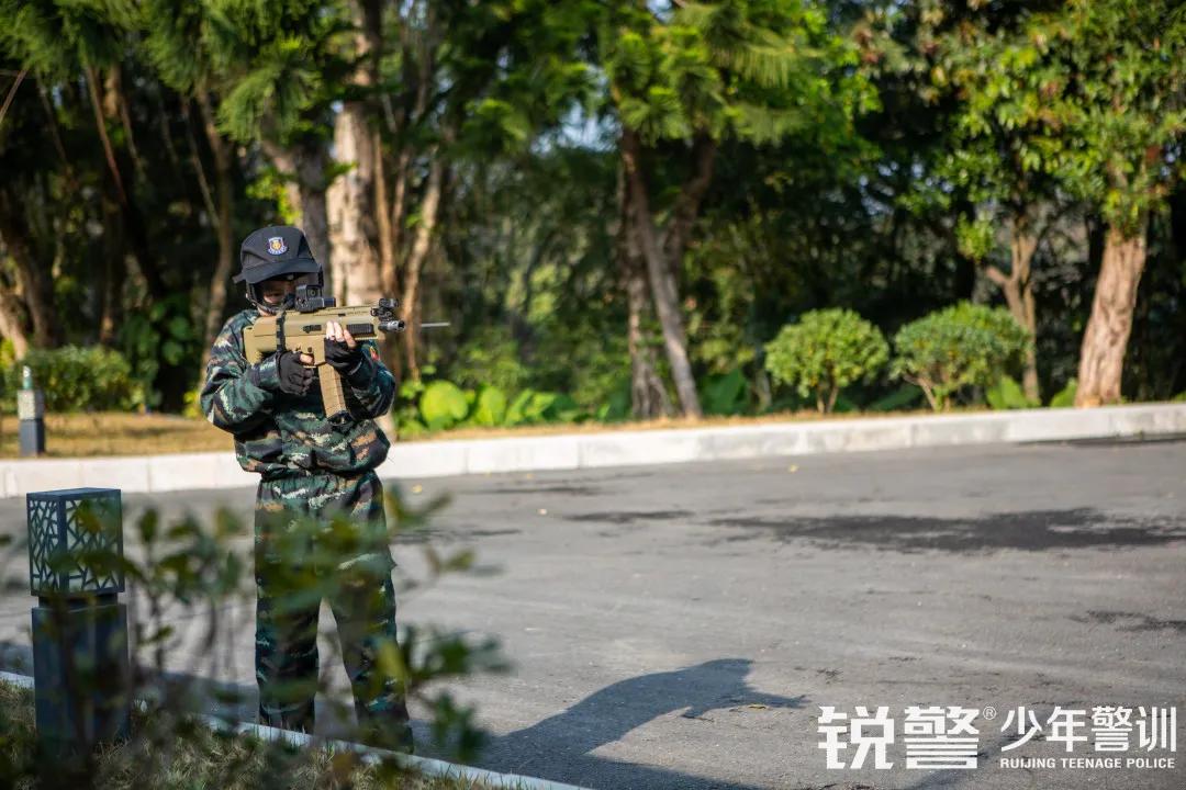 超越體(tǐ)育營圓滿結營:少(shǎo)年(nián)強中國(guó)強,堅定信念勇往直前