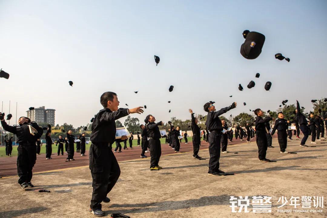 特警突擊營圓滿結營:曆經警訓淬煉,成就(jiù)英勇少(shǎo)年(nián)