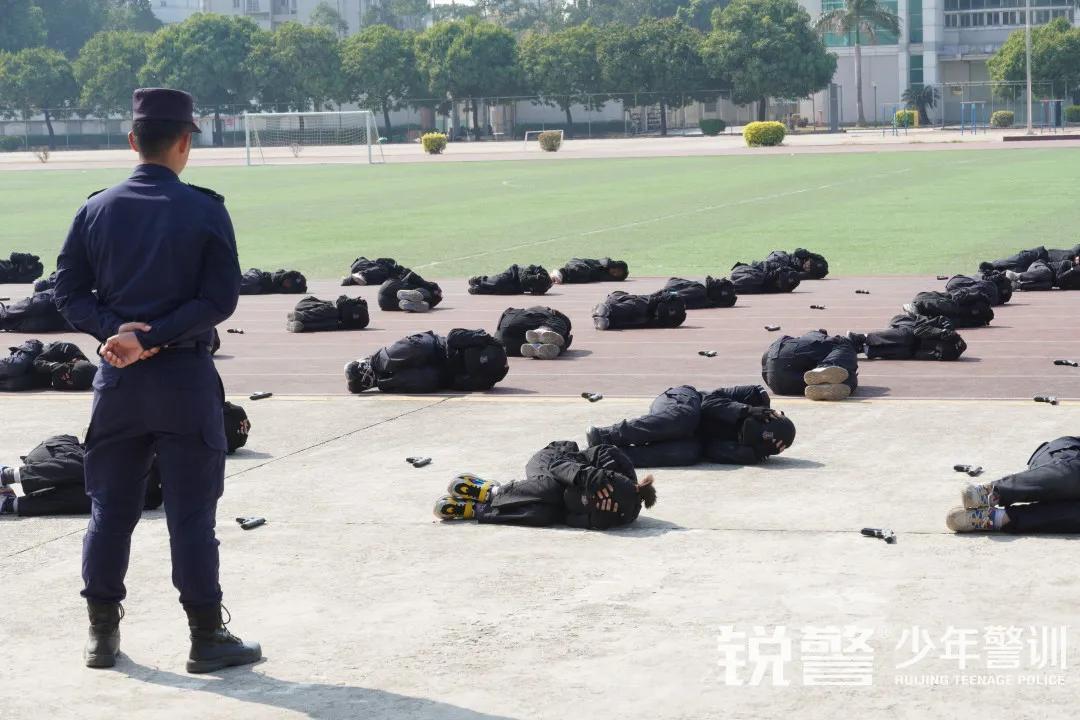 特警突擊營圓滿結營:曆經警訓淬煉,成就(jiù)英勇少(shǎo)年(nián)