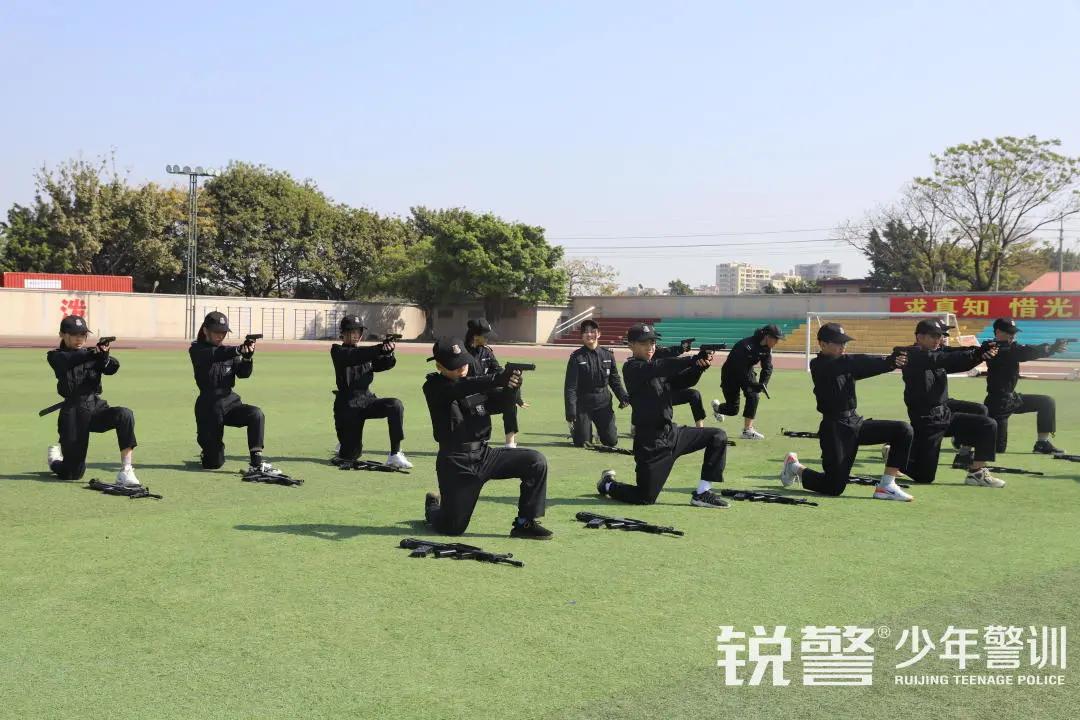 特警突擊營圓滿結營:曆經警訓淬煉,成就(jiù)英勇少(shǎo)年(nián)