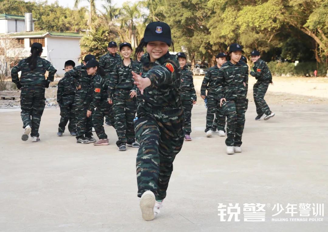 超越體(tǐ)育營圓滿結營:少(shǎo)年(nián)強中國(guó)強,堅定信念勇往直前