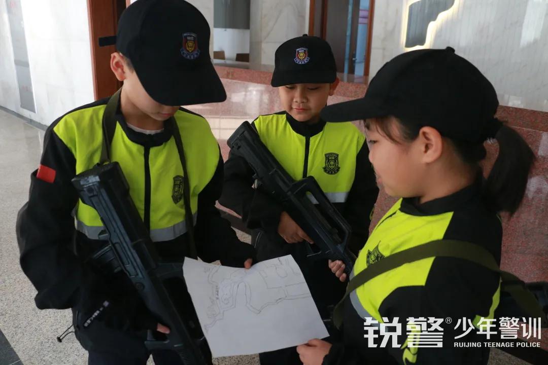 超越體(tǐ)育營圓滿結營:少(shǎo)年(nián)強中國(guó)強,堅定信念勇往直前