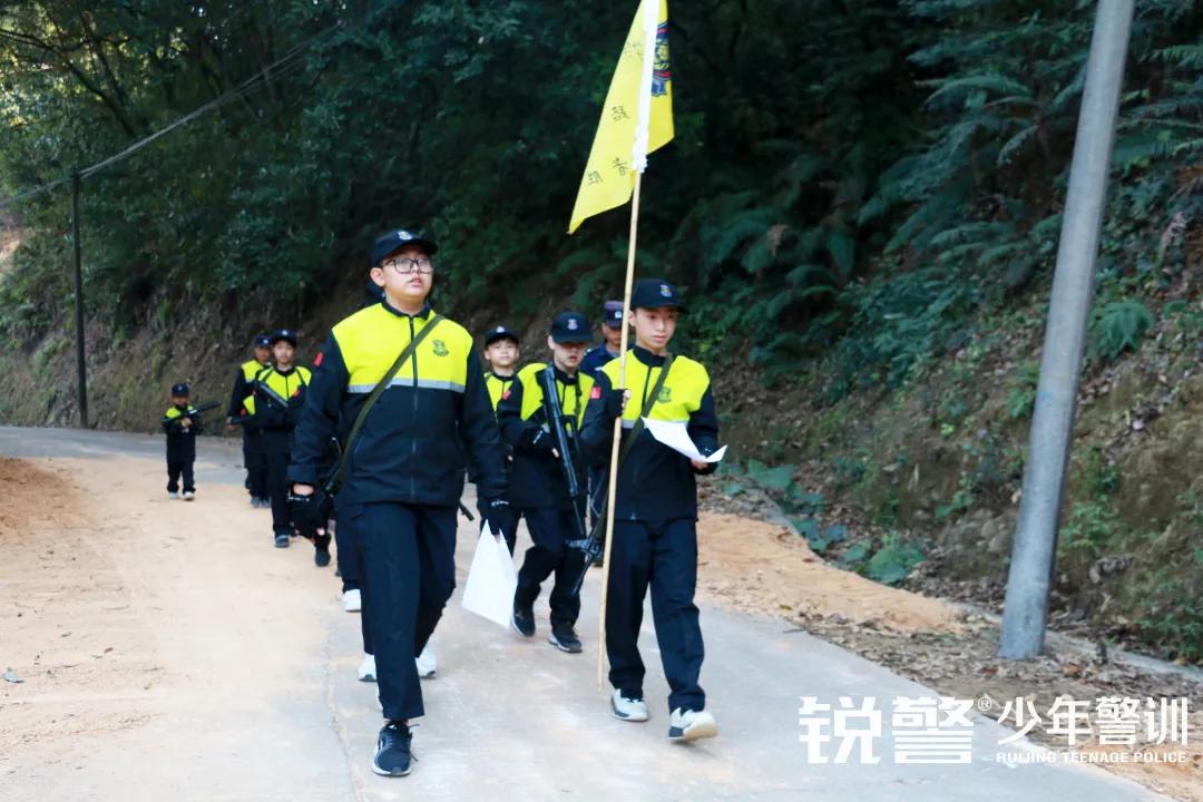 超越體(tǐ)育營圓滿結營:少(shǎo)年(nián)強中國(guó)強,堅定信念勇往直前