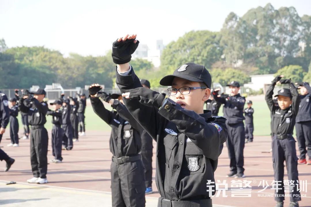 特警突擊營圓滿結營:曆經警訓淬煉,成就(jiù)英勇少(shǎo)年(nián)