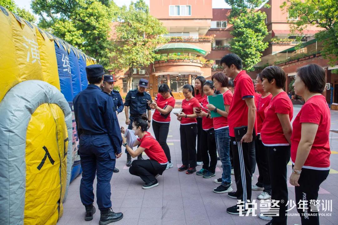 消防安全，平安“童”行(xíng)——煙(yān)墩路(lù)幼兒(ér)園消防安全教育活動