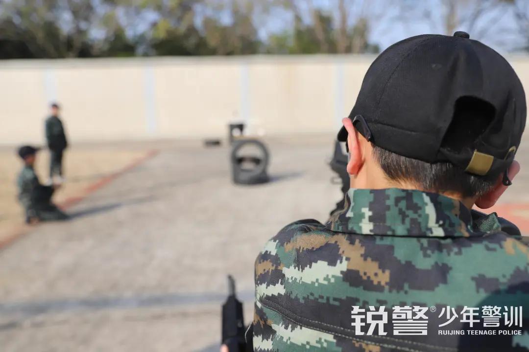 特警突擊營圓滿結營:曆經警訓淬煉,成就(jiù)英勇少(shǎo)年(nián)