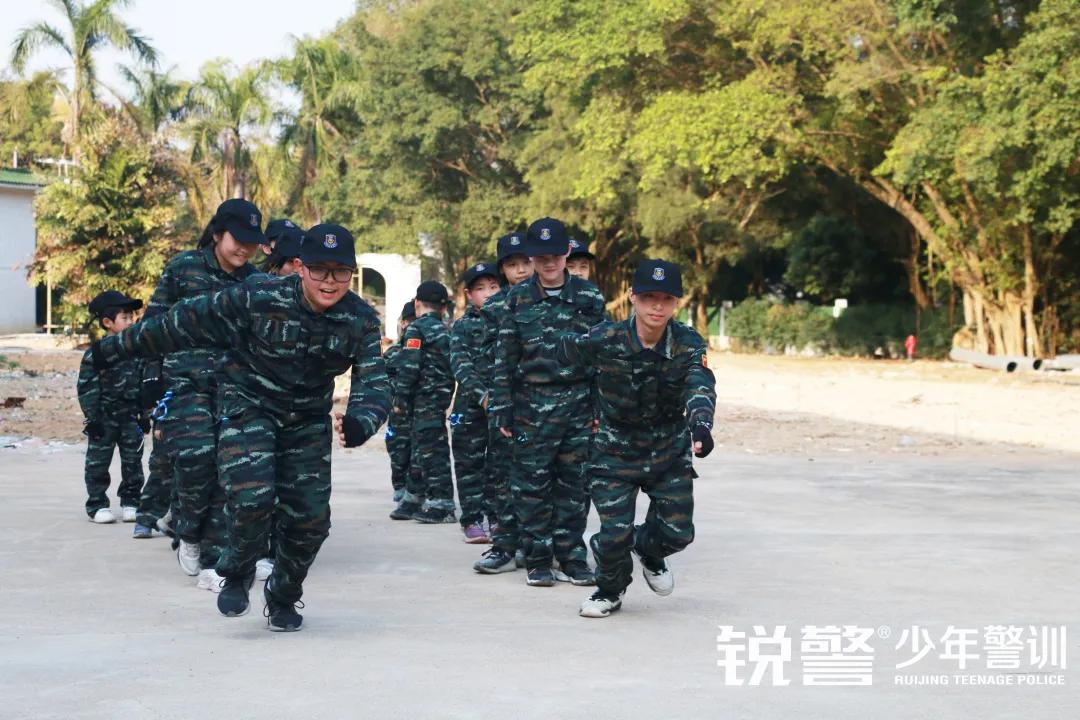 超越體(tǐ)育營圓滿結營:少(shǎo)年(nián)強中國(guó)強,堅定信念勇往直前