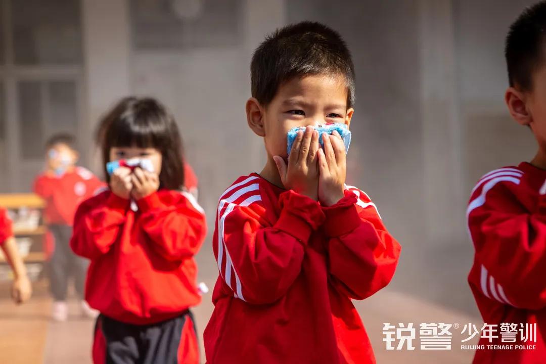 消防安全，平安“童”行(xíng)——煙(yān)墩路(lù)幼兒(ér)園消防安全教育活動