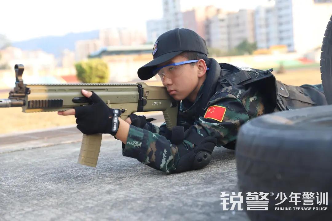 特警突擊營圓滿結營:曆經警訓淬煉,成就(jiù)英勇少(shǎo)年(nián)