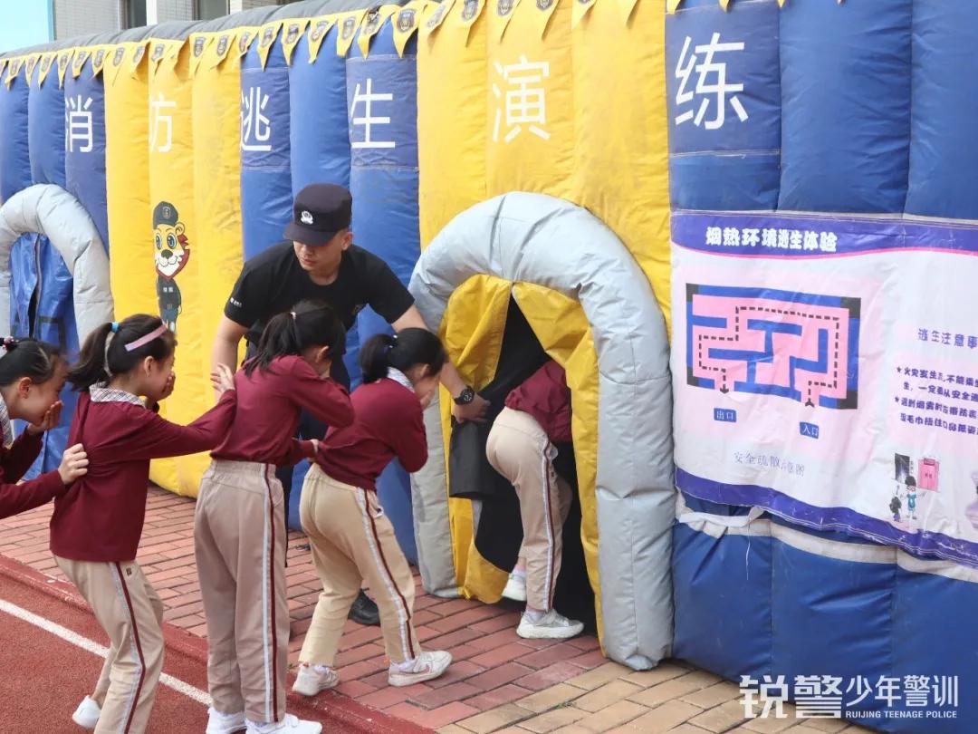 珠海(hǎi)銳警少(shǎo)年(nián)警訓:安全教育進校(xiào)園,護航珠海(hǎi)市(shì)香洲區(qū)格力學校(xiào)