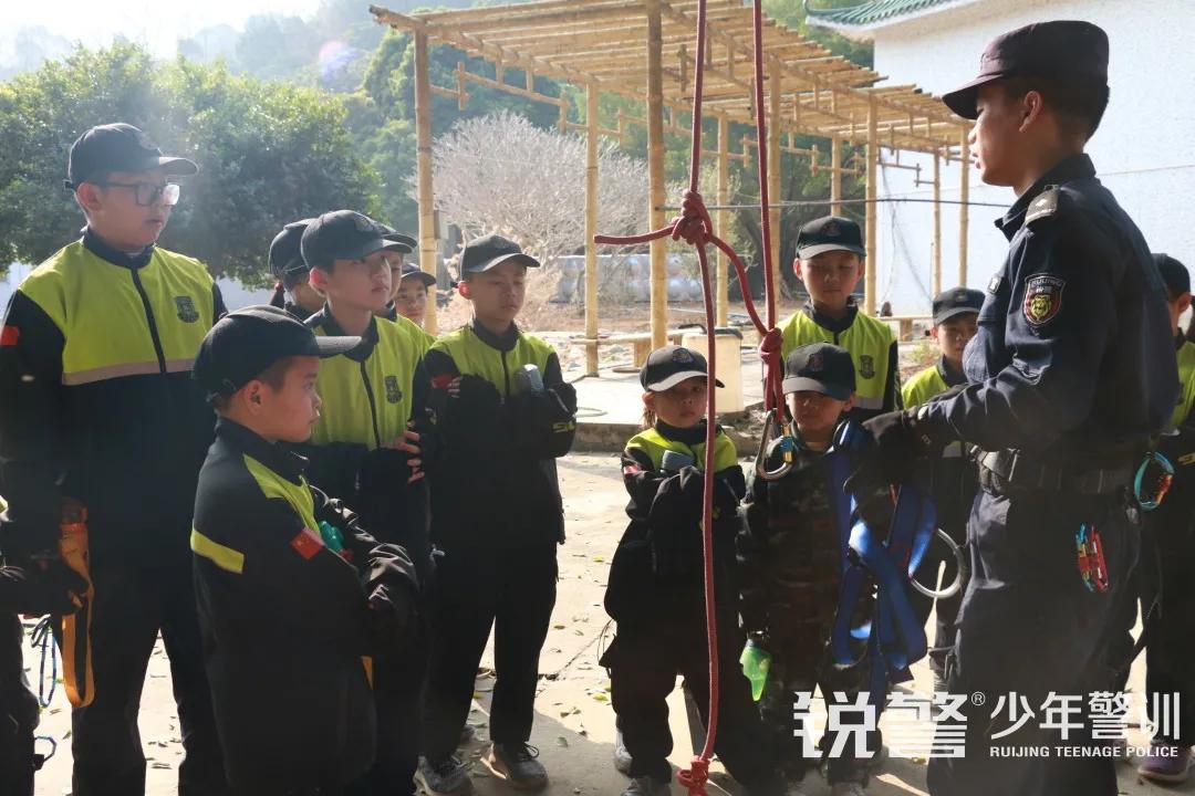 超越體(tǐ)育營圓滿結營:少(shǎo)年(nián)強中國(guó)強,堅定信念勇往直前