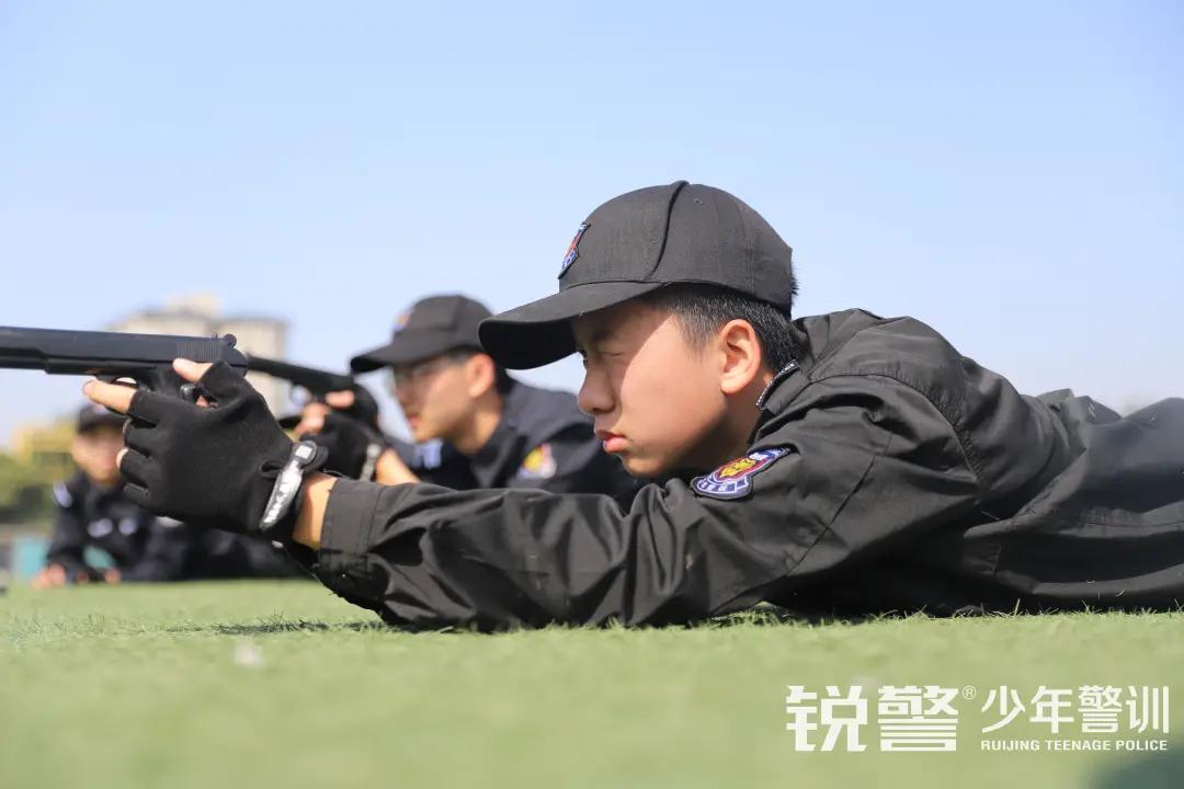 特警突擊營圓滿結營:曆經警訓淬煉,成就(jiù)英勇少(shǎo)年(nián)