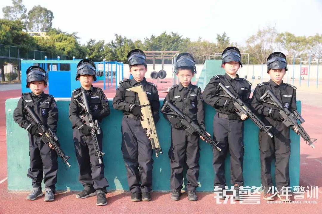 特警突擊營圓滿結營:曆經警訓淬煉,成就(jiù)英勇少(shǎo)年(nián)