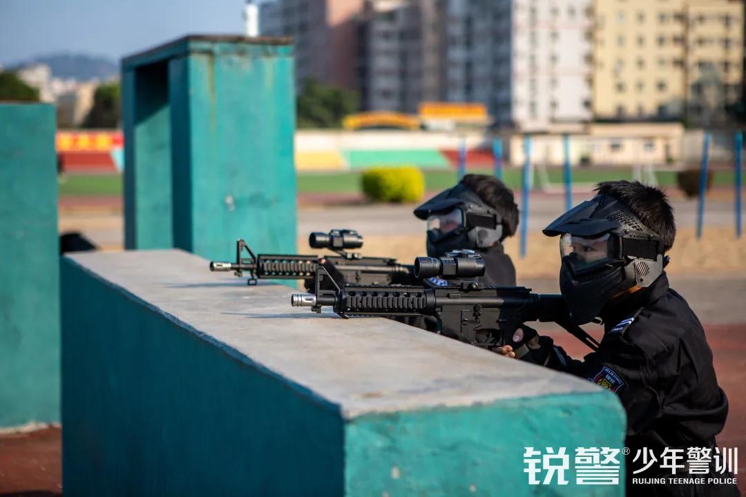 特警突擊營圓滿結營:曆經警訓淬煉,成就(jiù)英勇少(shǎo)年(nián)