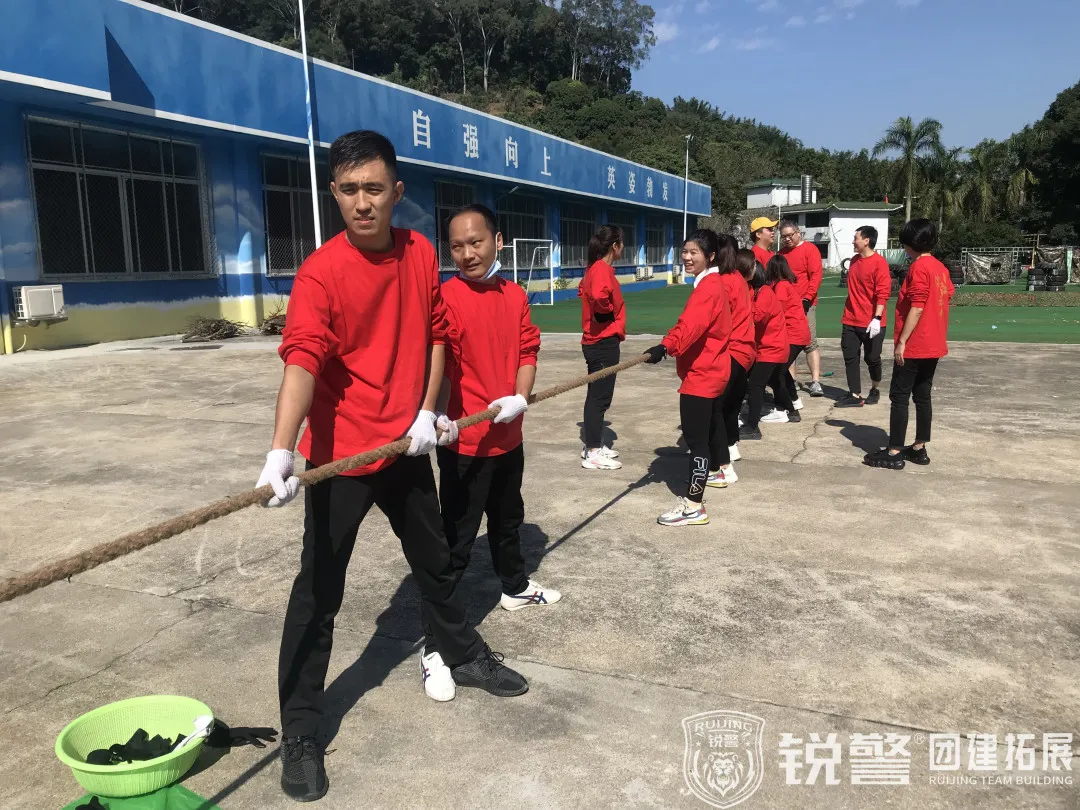 銳警團建：共創美(měi)好(hǎo)，再攀高(gāo)峰，民(mín)生(shēng)銀(yín)行(xíng)濱江東(dōng)支行(xíng)團建踏青活動