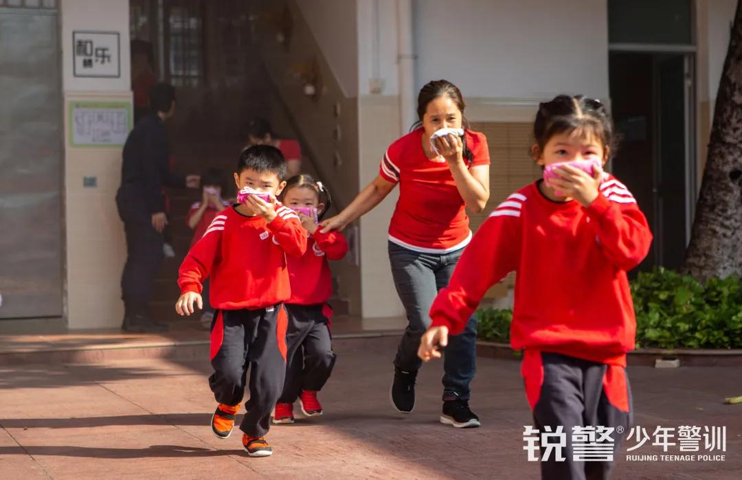 消防安全，平安“童”行(xíng)——煙(yān)墩路(lù)幼兒(ér)園消防安全教育活動