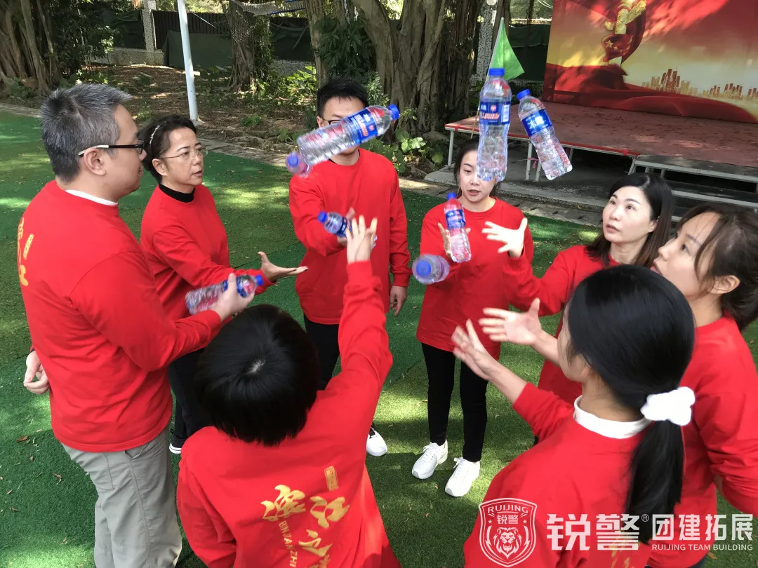 銳警團建：共創美(měi)好(hǎo)，再攀高(gāo)峰，民(mín)生(shēng)銀(yín)行(xíng)濱江東(dōng)支行(xíng)團建踏青活動