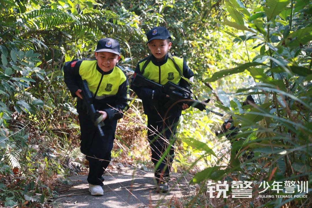 超越體(tǐ)育營圓滿結營:少(shǎo)年(nián)強中國(guó)強,堅定信念勇往直前