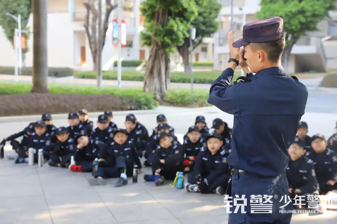 特警突擊營圓滿結營:曆經警訓淬煉,成就(jiù)英勇少(shǎo)年(nián)