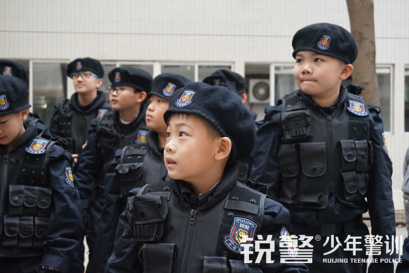 2021å¹¿ä¸è­¦å®å­¦é¢å°å¹´è­¦è®­å¤ä»¤è¥éªä½ ä¸èµ·é¿å¤§ï¼å¿«ä¹æé¿ä¸èå